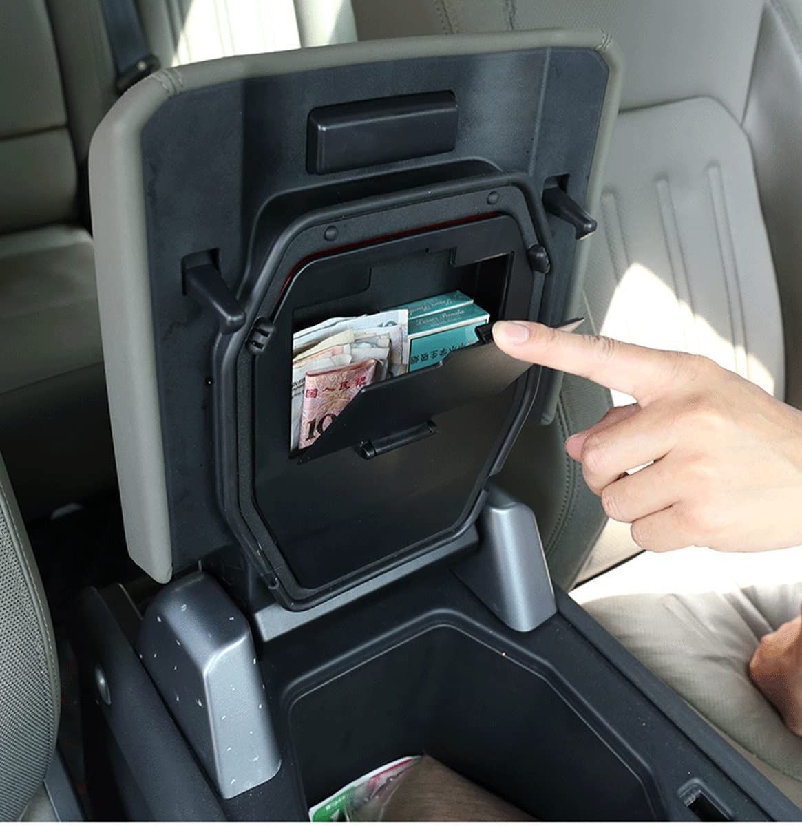 【非売品】ランドローバー新型ディフェダー　オーナー限定写真集　ケース ランドローバー ディフェンダー 写真集 ノベルティ 希少 未使用