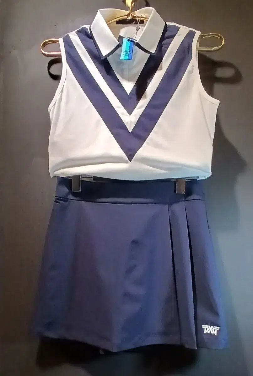 女性用ゴルフウェアベストスカート