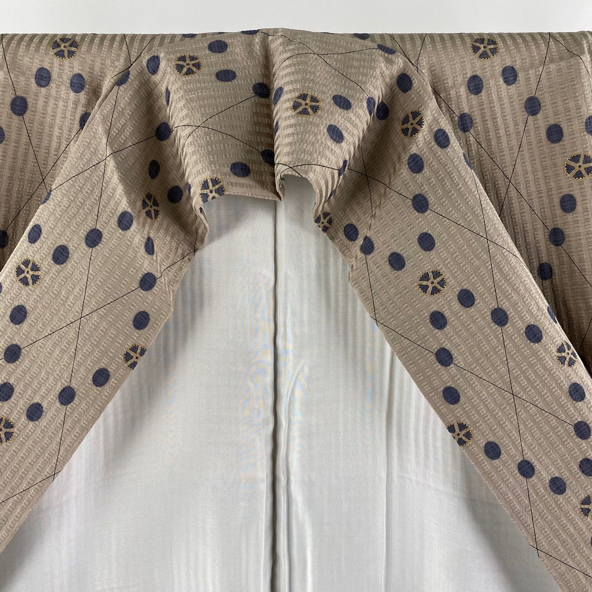 小紋 身丈163.5cm 裄丈66.5cm M 袷 斉藤上太郎 やまと 落款 花 斜め  