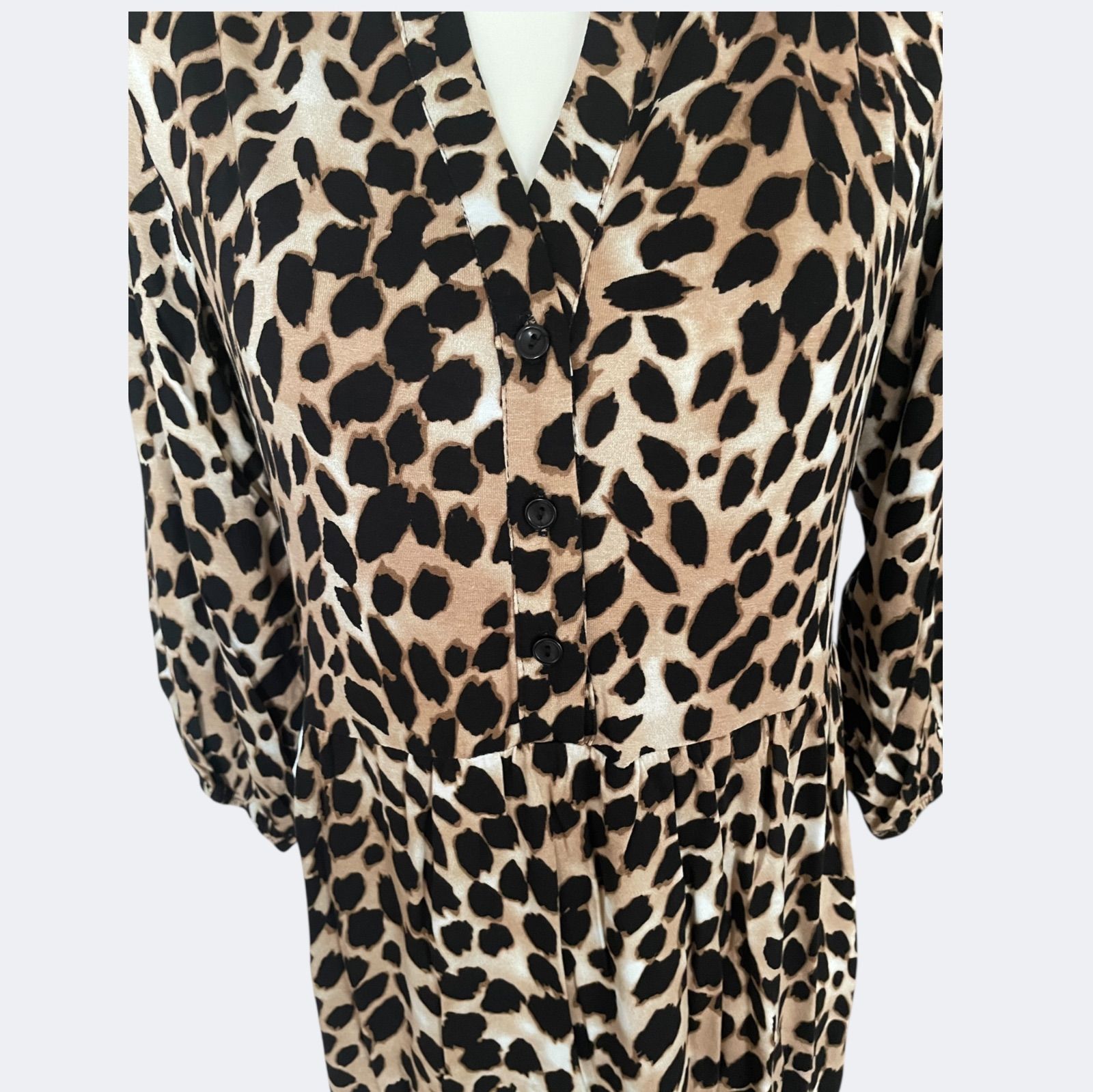 ブラウンベージュの柔らかフ