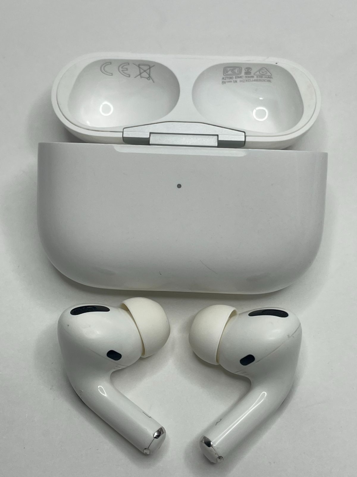 Apple 純正 AirPods - バッテリー/充電器 Apple 純正 AirPods - バッテリー/充電器