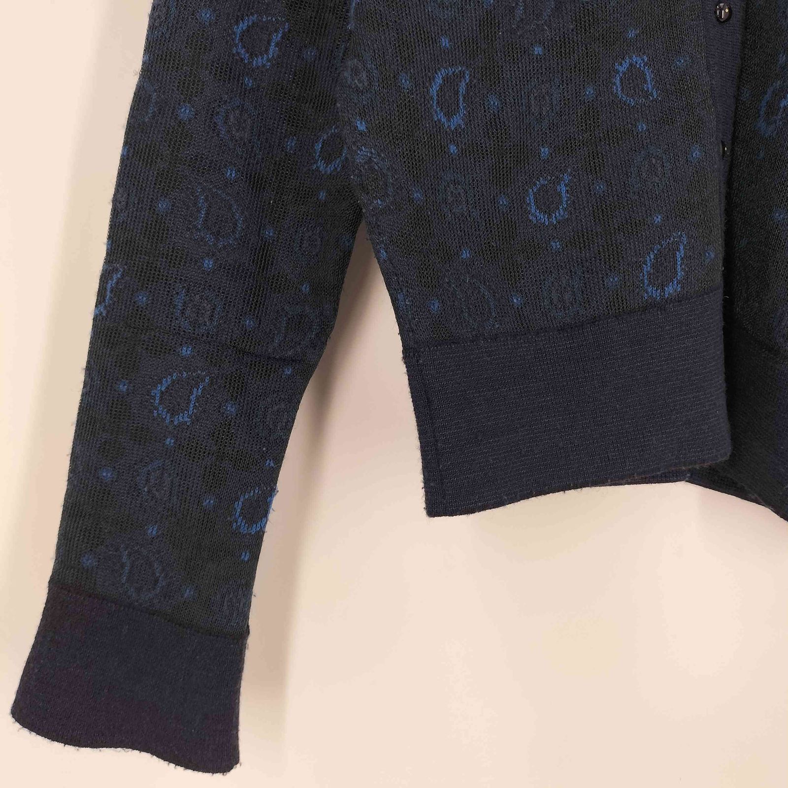 マメクロゴウチ21AWペイズリーカーディガン