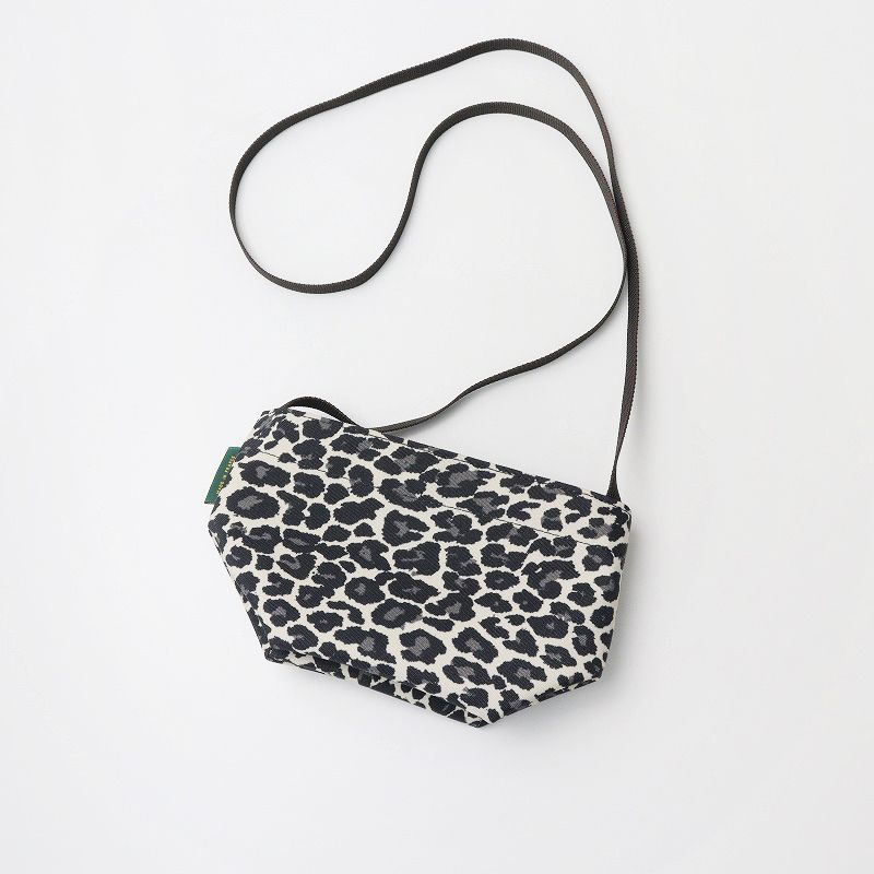 エルベシャプリエ ショルダーバッグ XS パンサーブラン エルベ