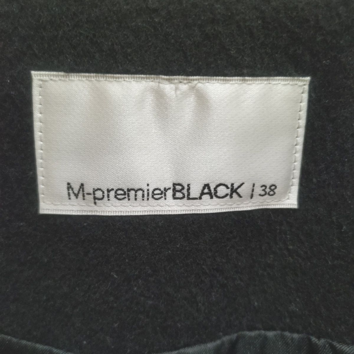 M-premierBLACK(エムプルミエブラック) コート サイズ38 M レディース美品  - 黒 長袖/ショート丈/冬