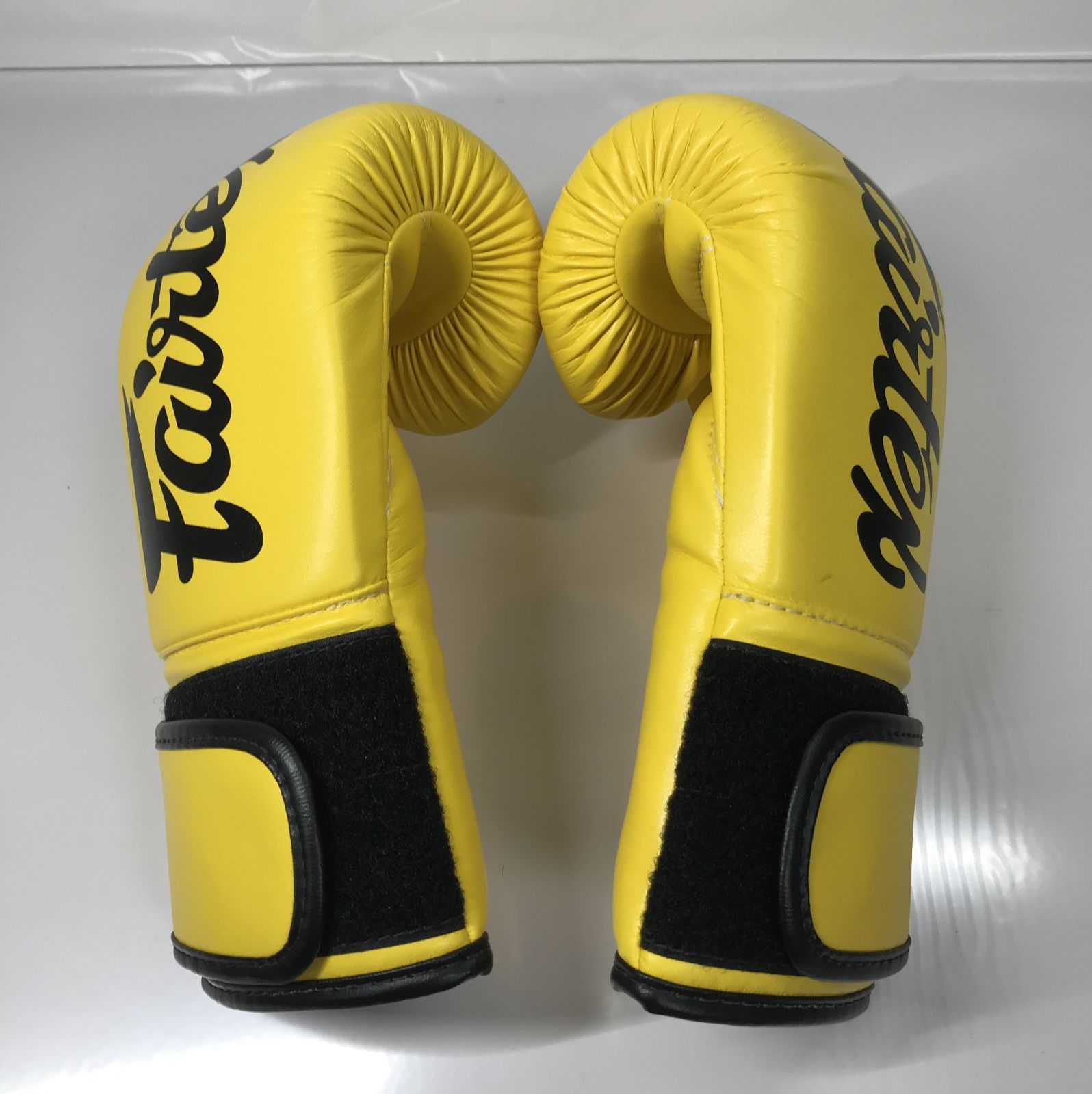 中古美品 fairtex ボクシンググローブ 8オンス イエロー - メルカリ