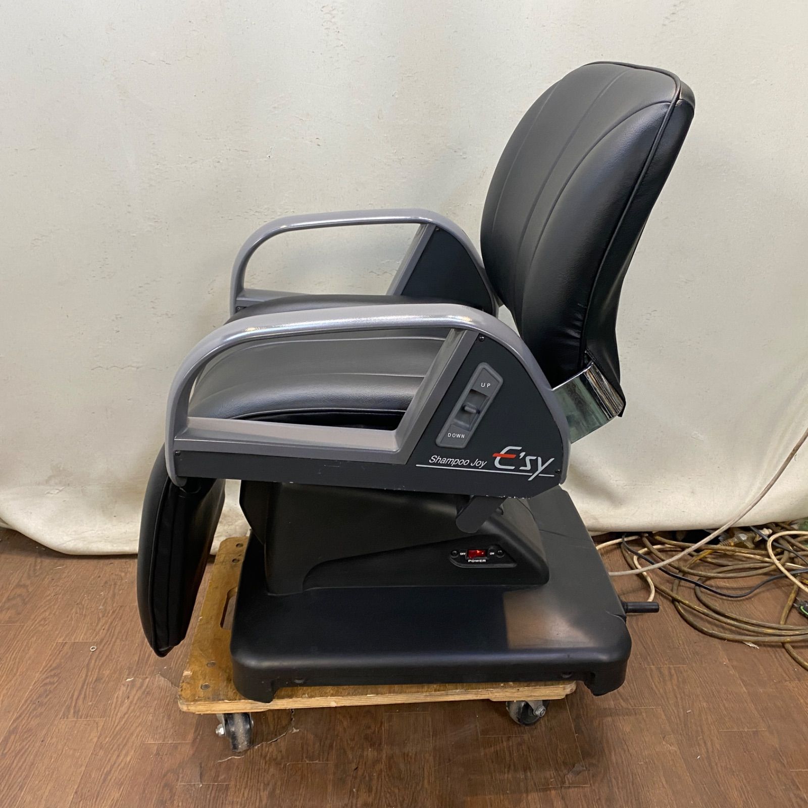 レッグレストレ連動