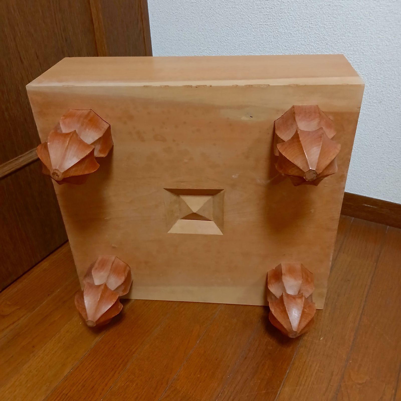 碁盤 / 新榧 】 蒔絵 新かや 極上 木製 囲碁 高級 ヘソ囲碁盤 6寸 碁盤