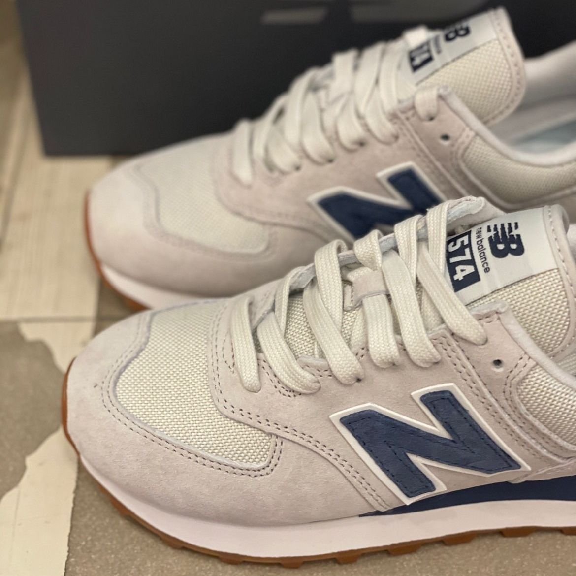 新品 New Balance (ニューバランス) ML574LGI スニーカー 送料関税込み[ニューバランス]入手困難ML574LGI☆男女兼用☆新作