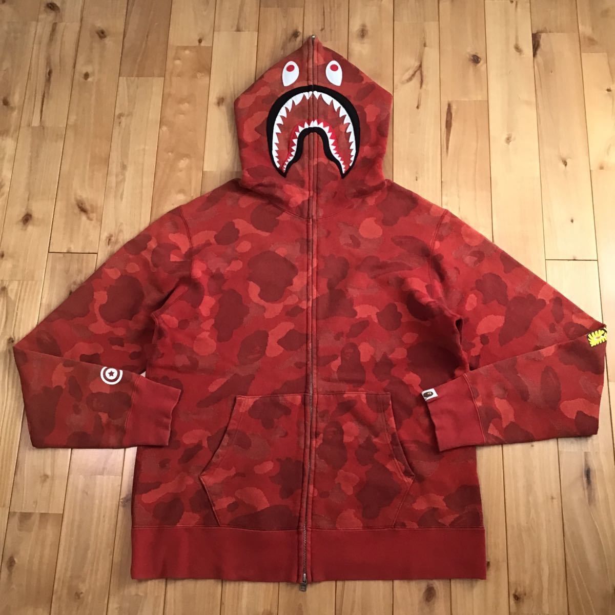 ジャガードカモ シャークパーカー BAPE Red camo shark ベイプ - メルカリ