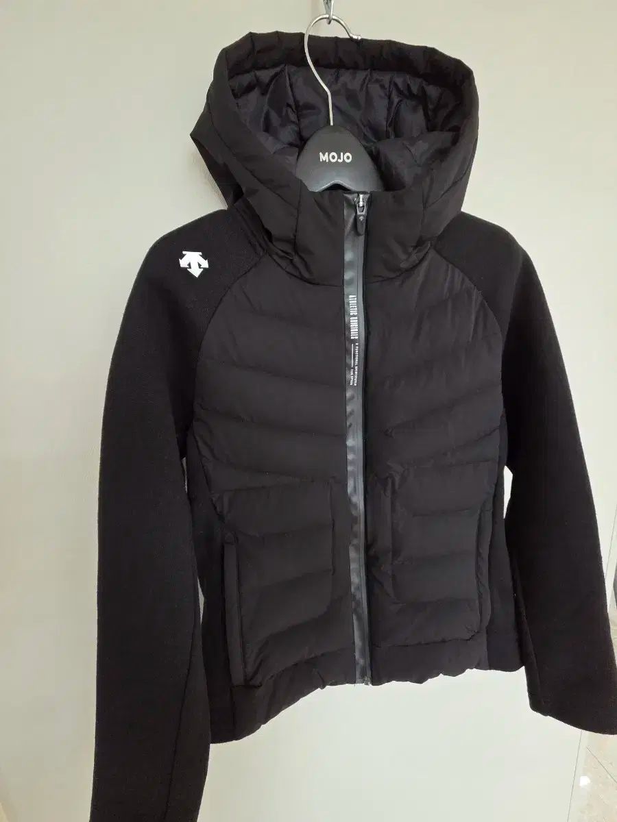 DESCENTE デサント