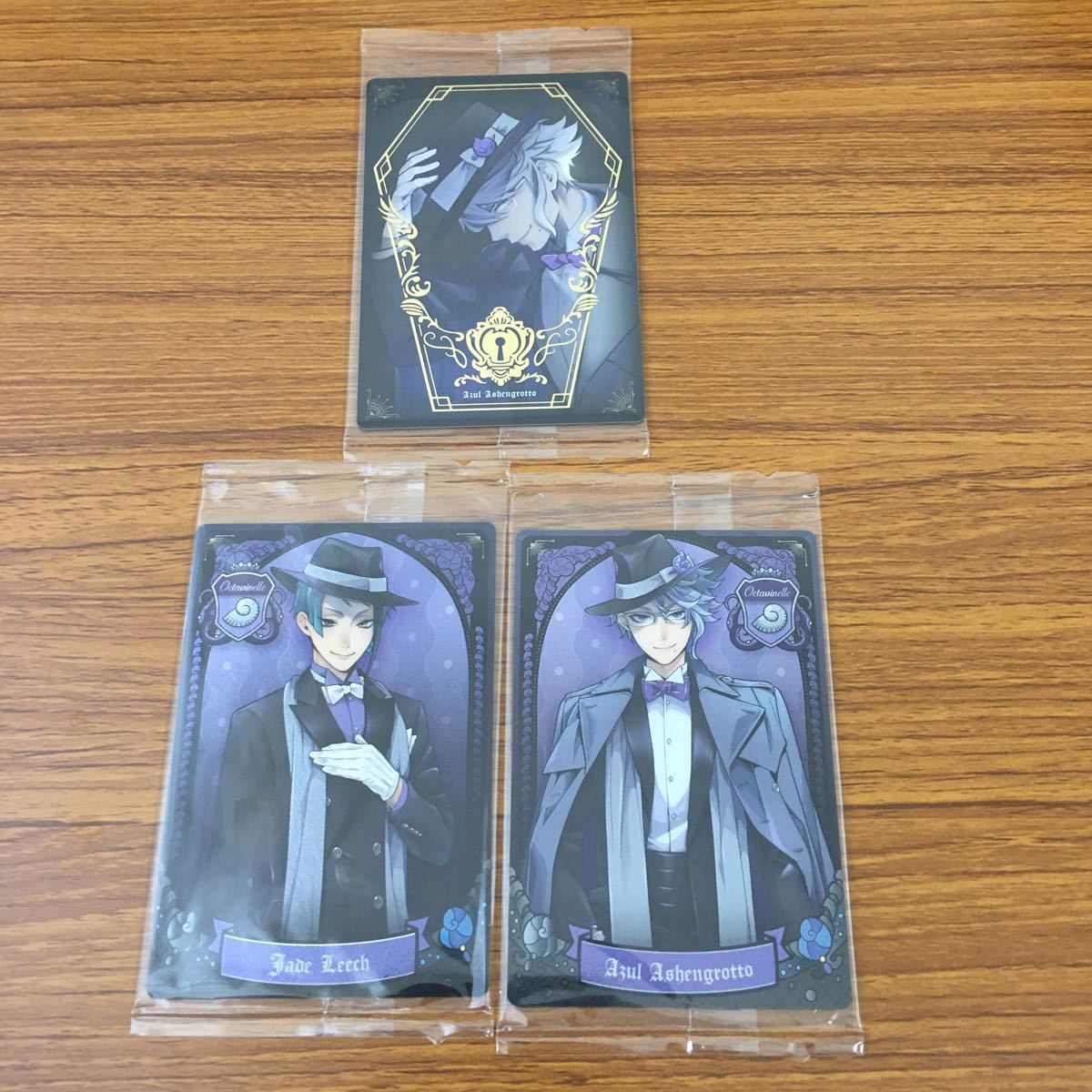 ツイステ アズール フロイド ジェイド ウエハース メタカ カード類 ツイステ フロイド アズール ジェイド アルカナカード