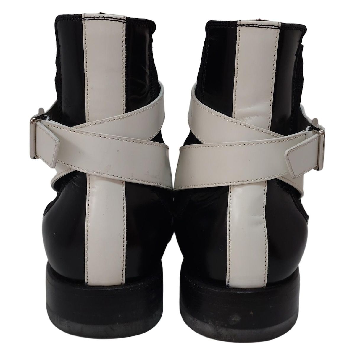 実力 BALENCIAGA バレンシアガ ショートブーツ 35 レディース - 黒×白 サイドゴア|good year|アウトソール張替済 レザー 店舗のQ＆Aを簡単検索。