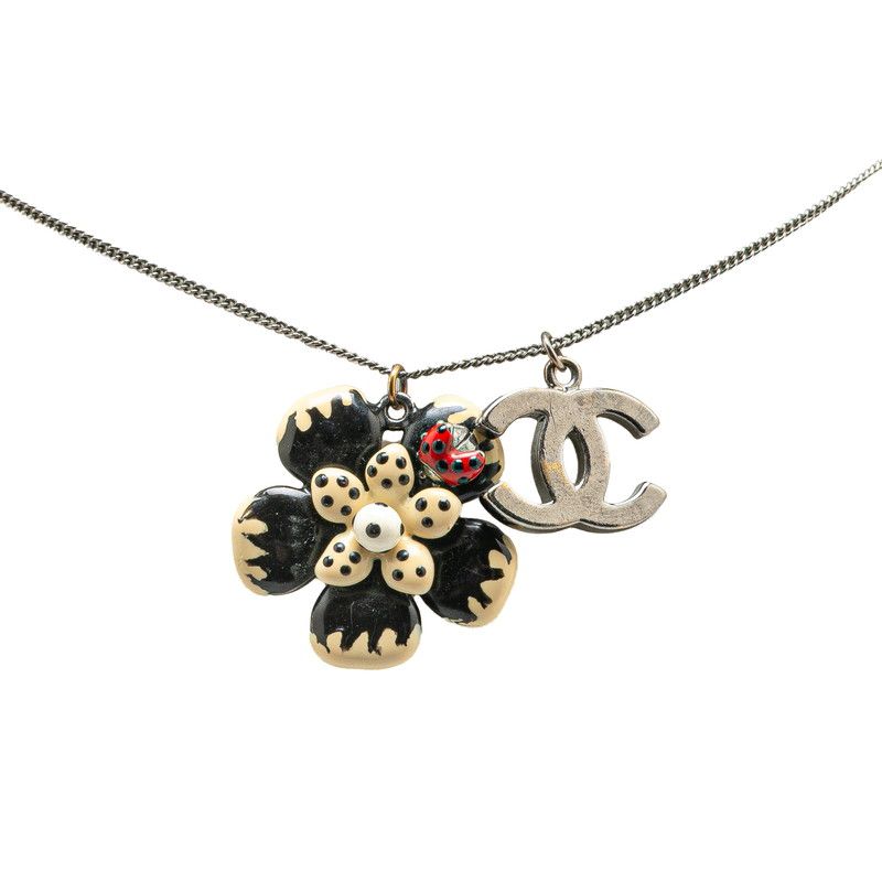 目を引くお花モチーフ☆【CHANEL】ネックレス 新品 限定 即発】CHANEL フラワーモチーフ ネックレス - メルカリ