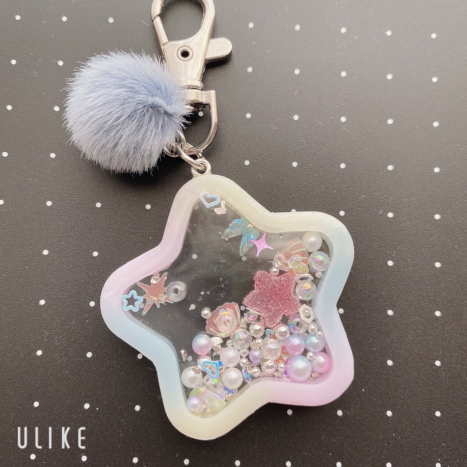 レジン シェイカーキーホルダー 星 - メルカリ