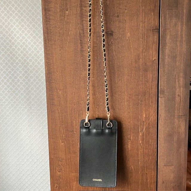 シャネル CHANEL 「COCOCRUSH」 ノベルティ ゴールドココマーク スマホ