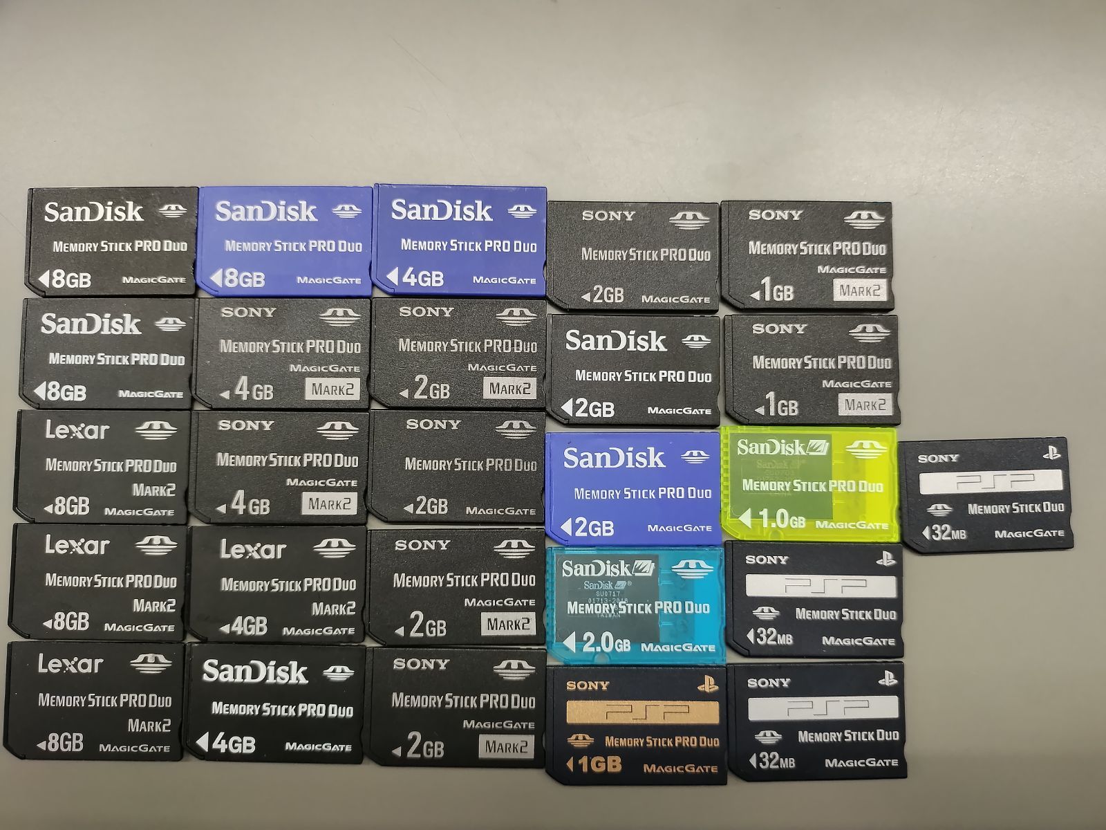 ゲームパーツ メモリースティックPRO Duo 26枚セット 50