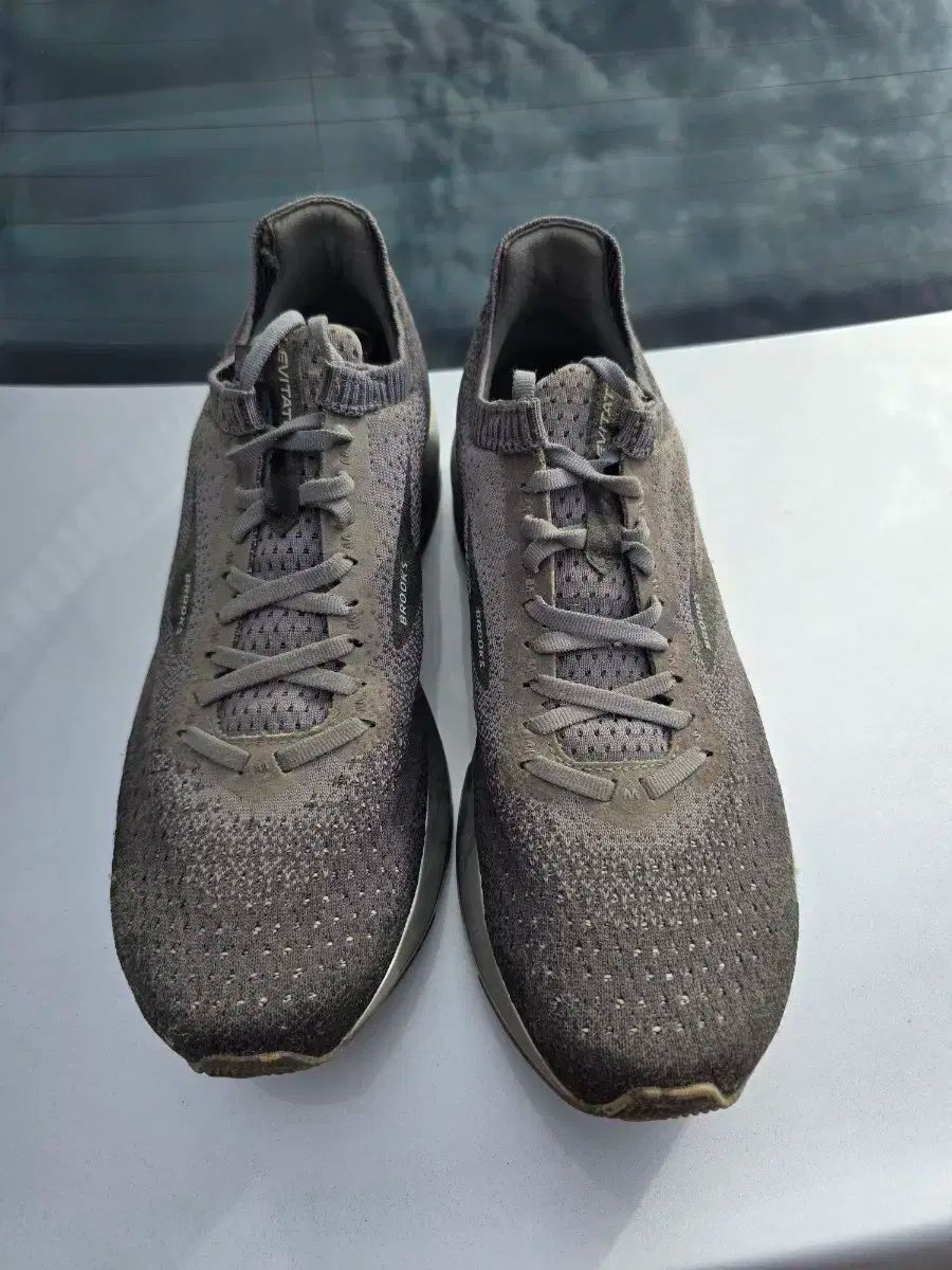 BROOKS ブルックス ランニングシューズ