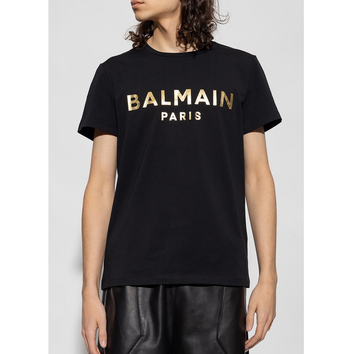 BALMAIN ブラック クロップドTシャツ 長袖　ラインストーン 22 BALMAIN バルマン AH1EF000 BB29 EAD ブラック Tシャツ ロゴ