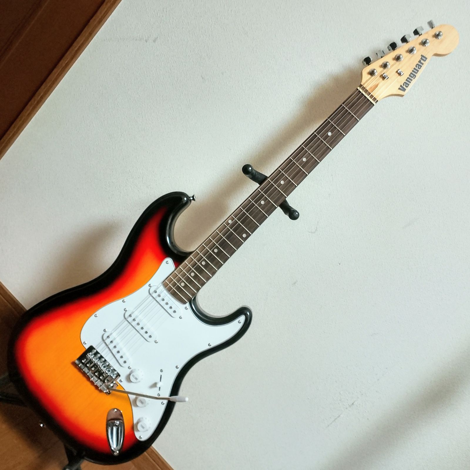 美品 Vanguard VST-01 3TS ストラトタイプ エレキギター - メルカリ