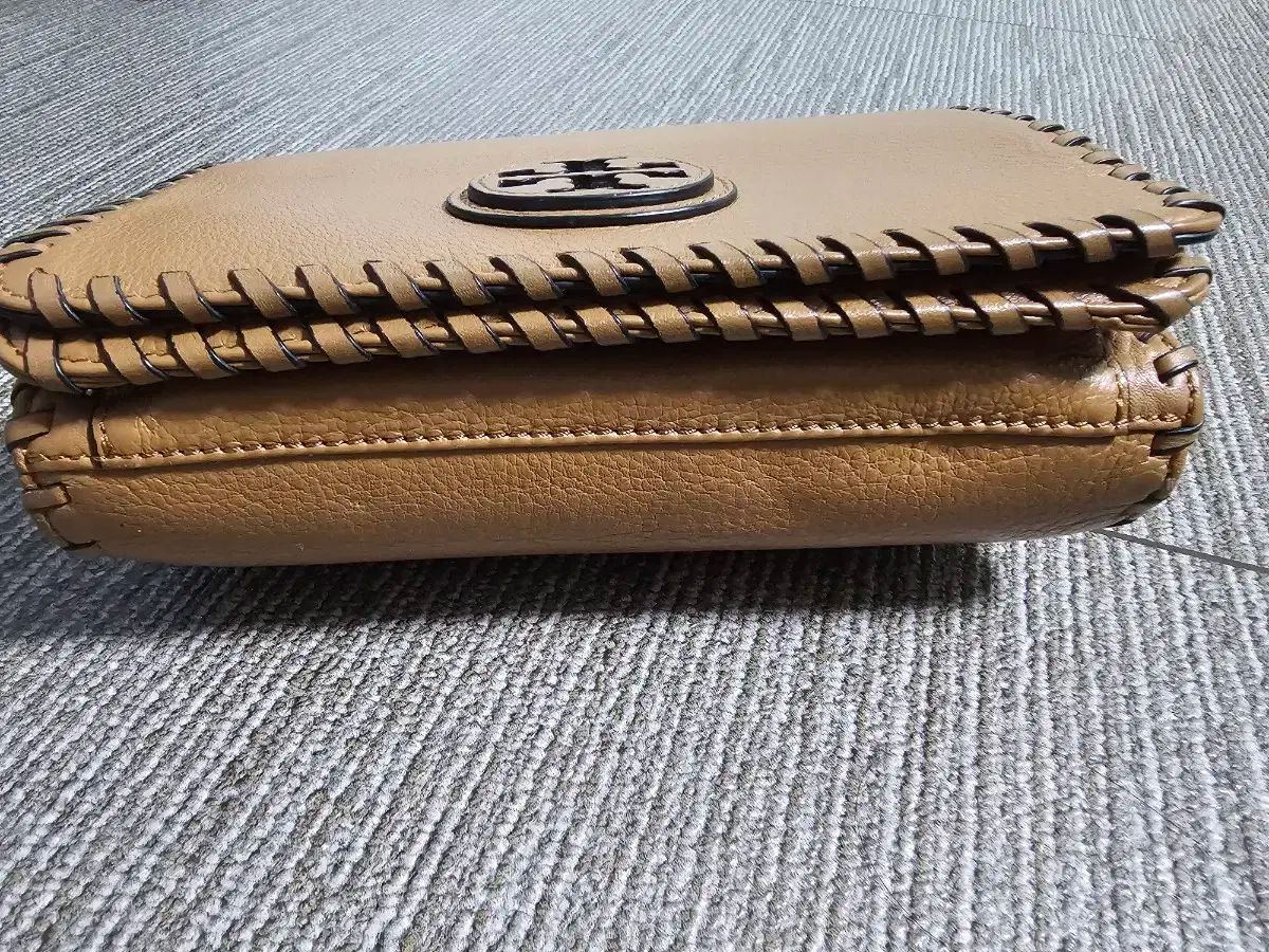 Tory Burch トリーバーチ クロスボディバッグ