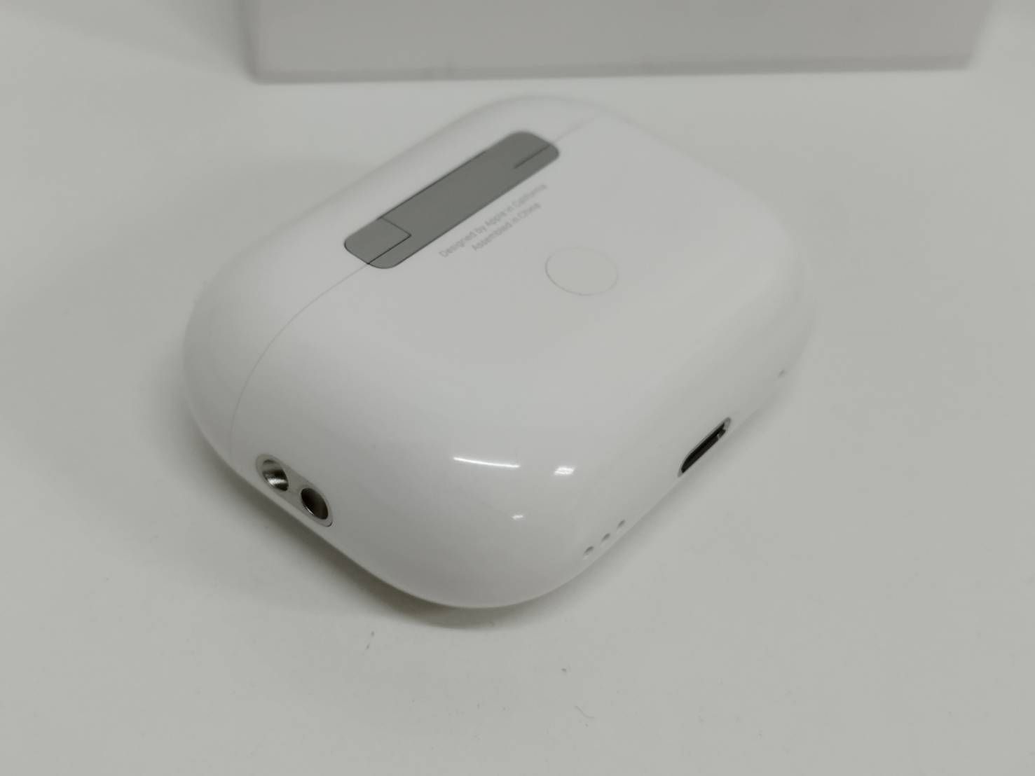 AirPods Pro 第2世代 充電ケースのみ A2700