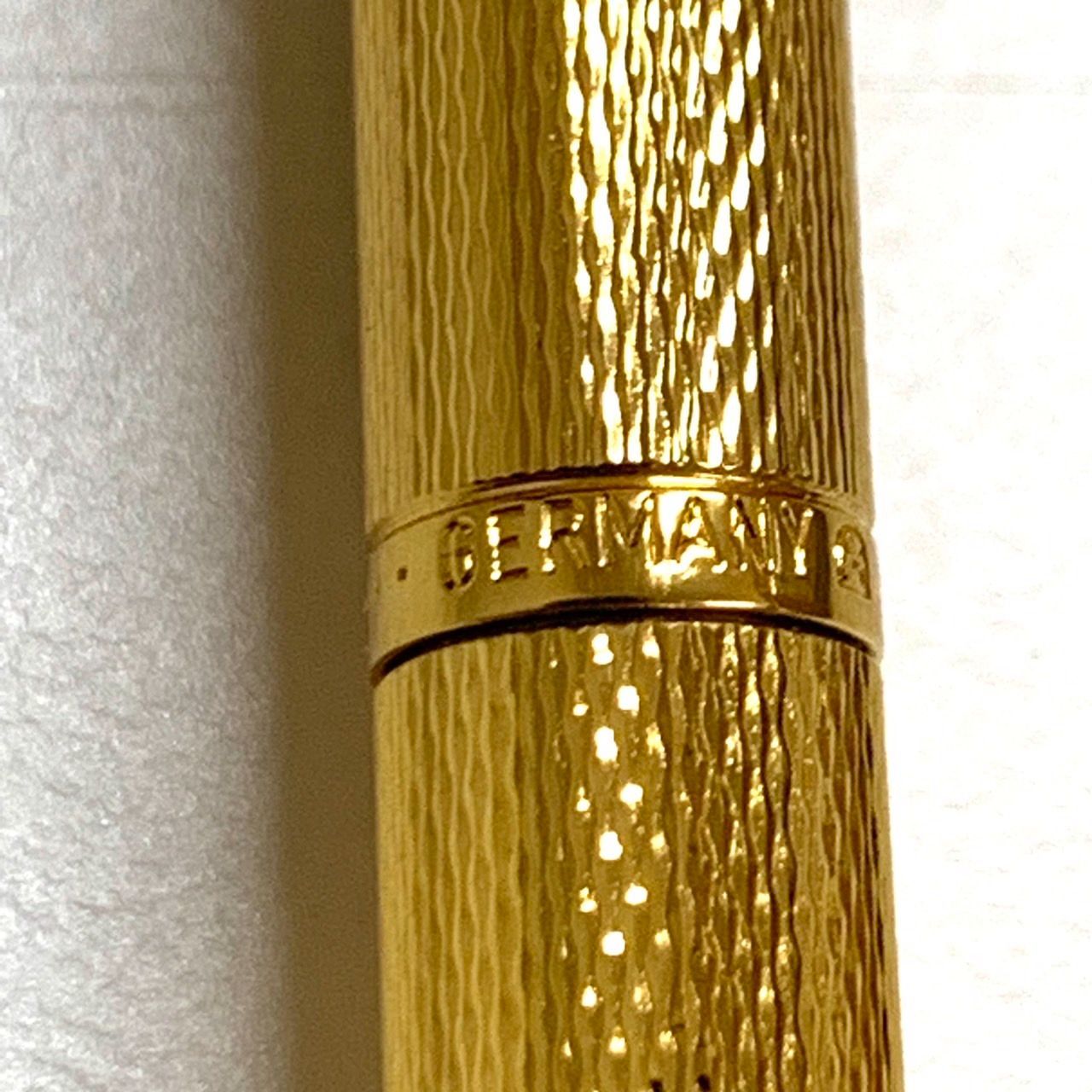 ☆美品☆ DUNHILL ダンヒル　ツイスト式 ボールペン　ゴールド DUNHILL】ダンヒル/ツイスト式ボールペン/ゴールド/ドイツ製