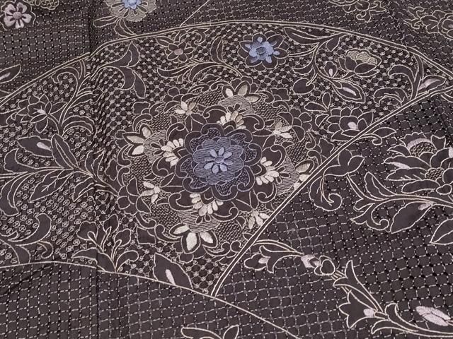 総刺繍