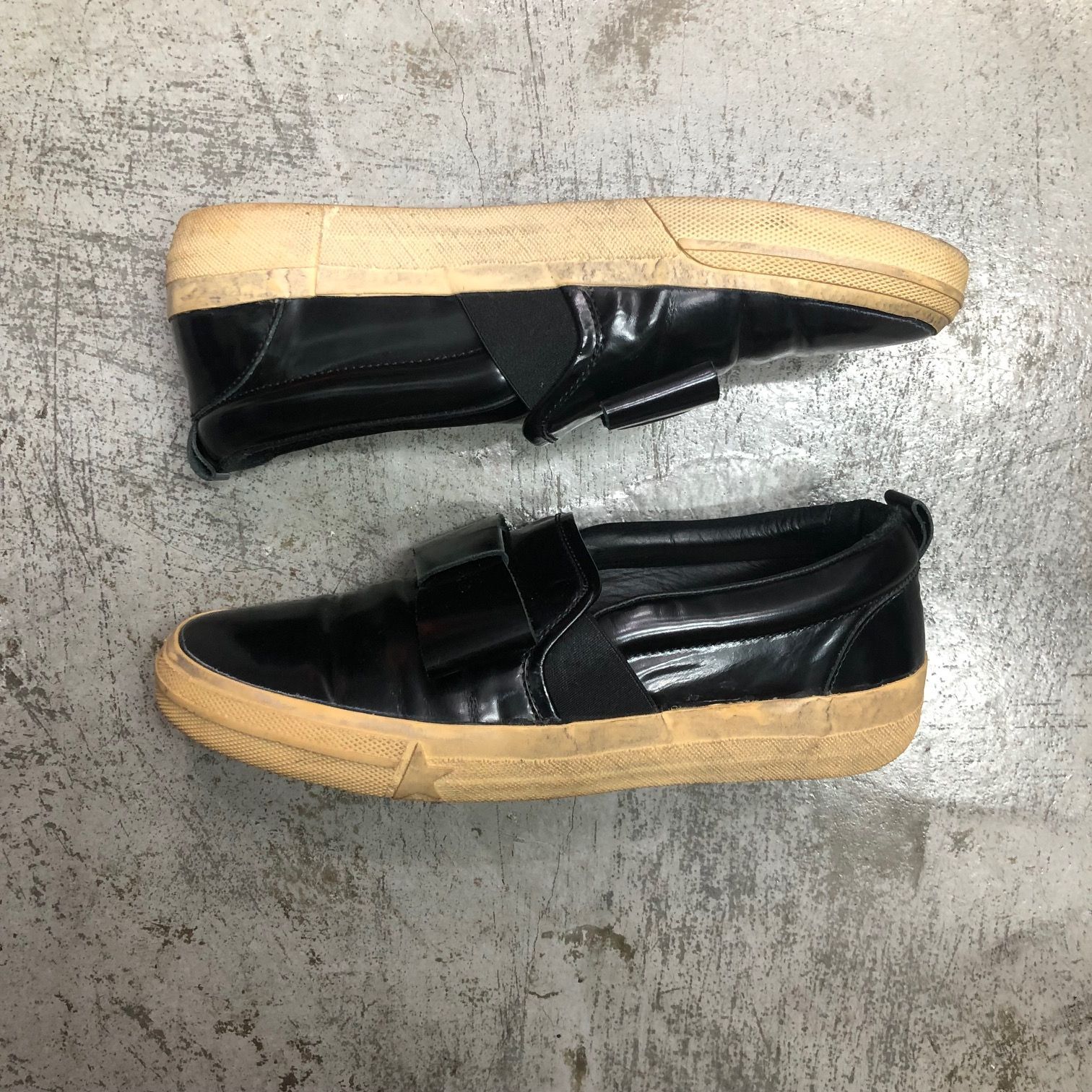 GOLDEN GOOSE パテント レザー パピヨン リボン スリッポン スニーカー 