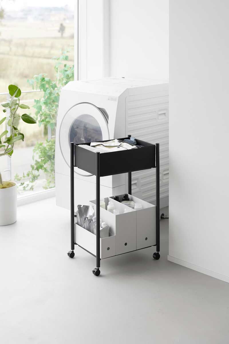 小物トレー付き下段が棚の収納ワゴン