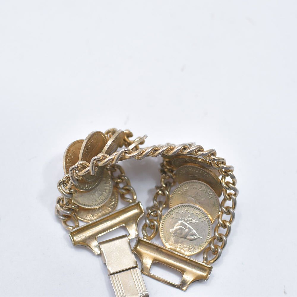 Vintage 50sファージングコイン エリザベス チャーム付き チェーン ブレスレット ヴィンテージ 腕輪 ゴールド アクセサリー ビンテージ  ユニセックスデザイン Goods / Shoes | 古着屋 grin days memory 【公式】古着通販 オンラインストア