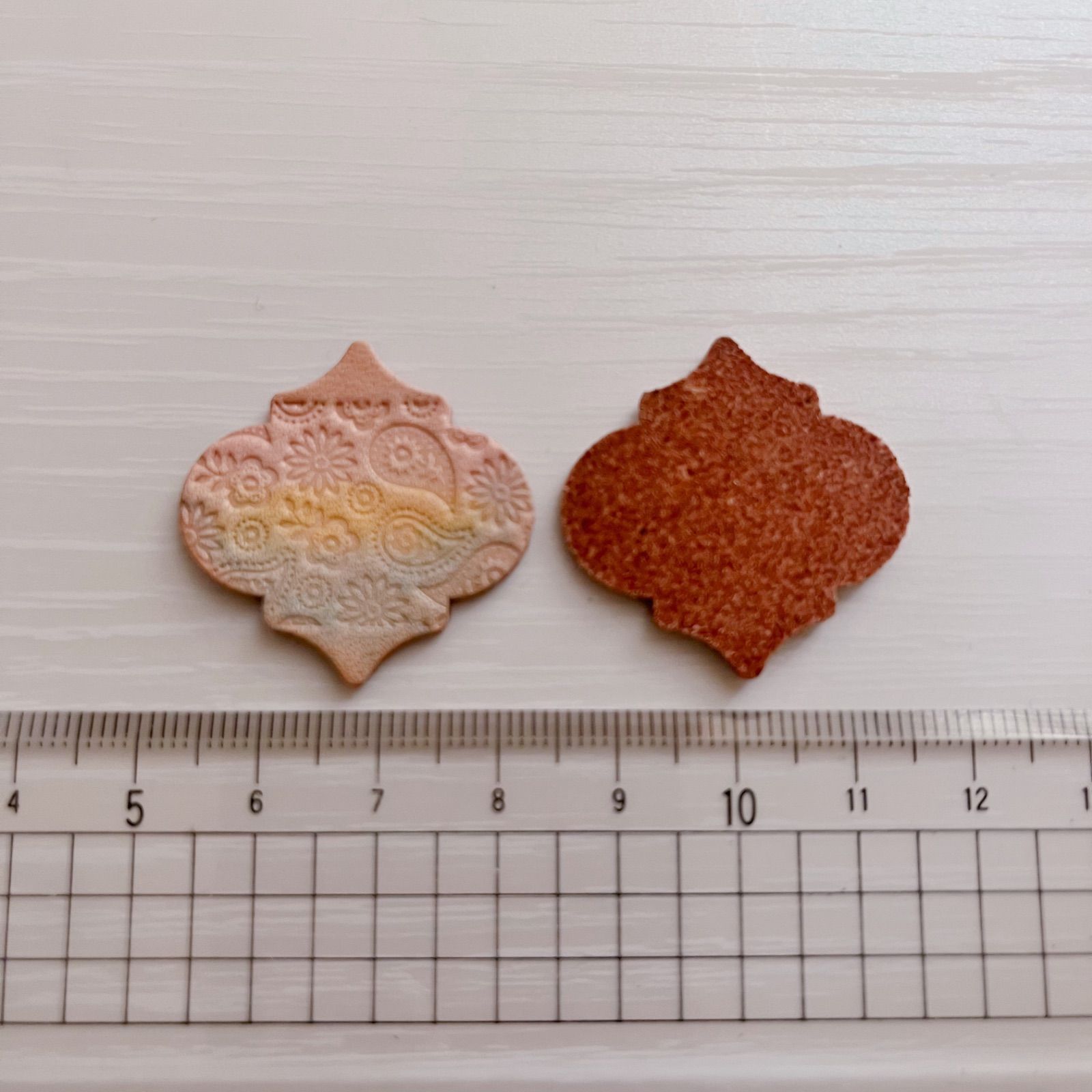 革タグ 染色加工 モロッカン｜手芸素材・材料