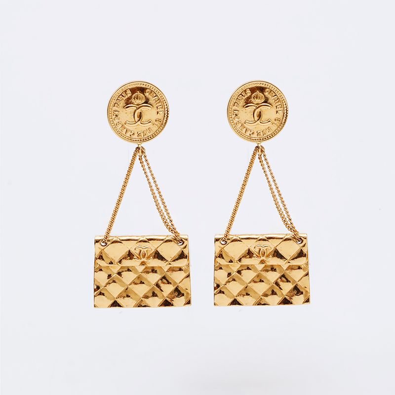 美品❤️シャネル❤️スタッズ ココマーク イヤリング CHANEL シャネル イヤリング ココマーク 金属素材xライン