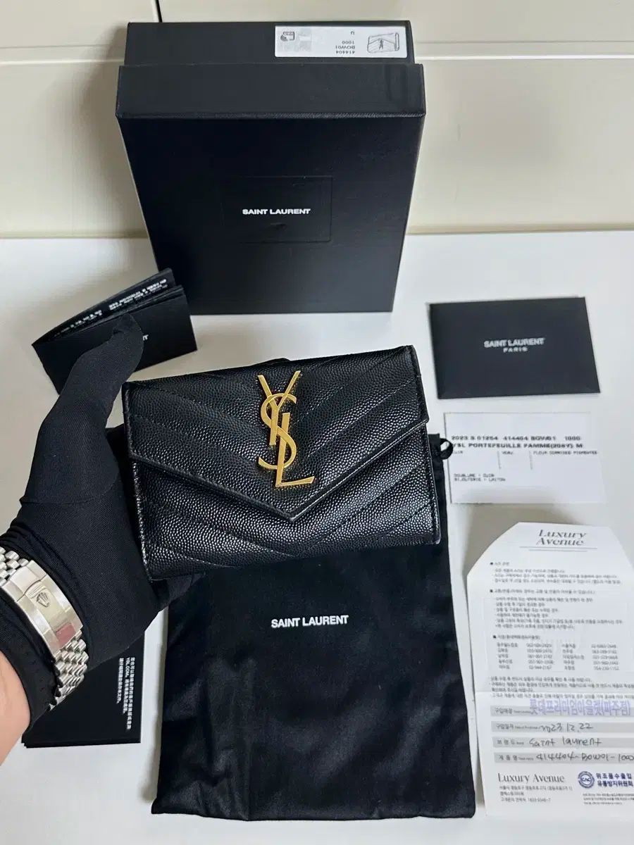Saint Laurent 　イブサンローラン 長財布 YSL カサンドラ SAINT LAURENT サンローラン タイニーカサンドラ コンチネンタル