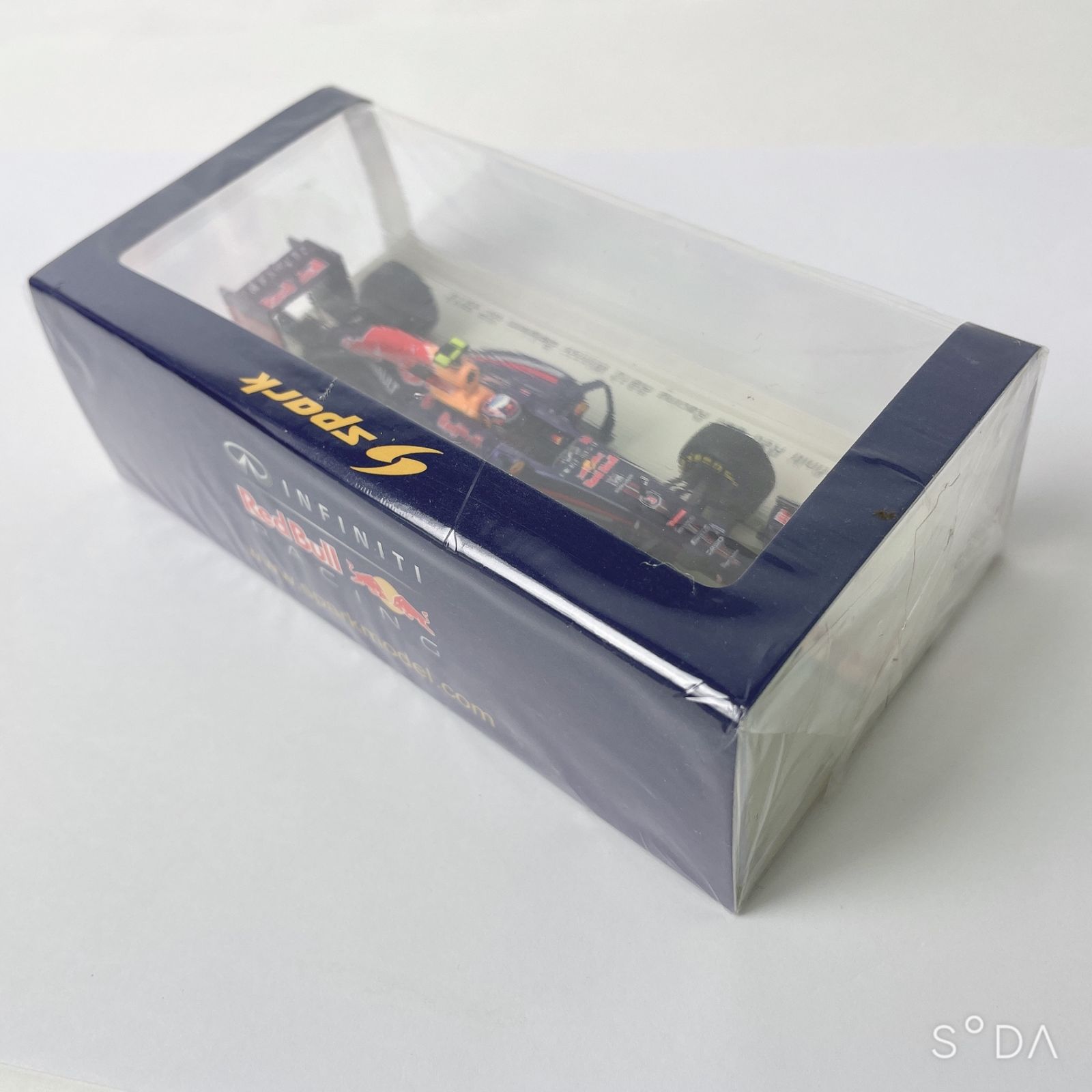 spark スパーク　RB10 ダニエルリカルド　レッドブル ケース付き Spark スパーク 1/43 Infiniti Red Bull Racing RB10 Winner