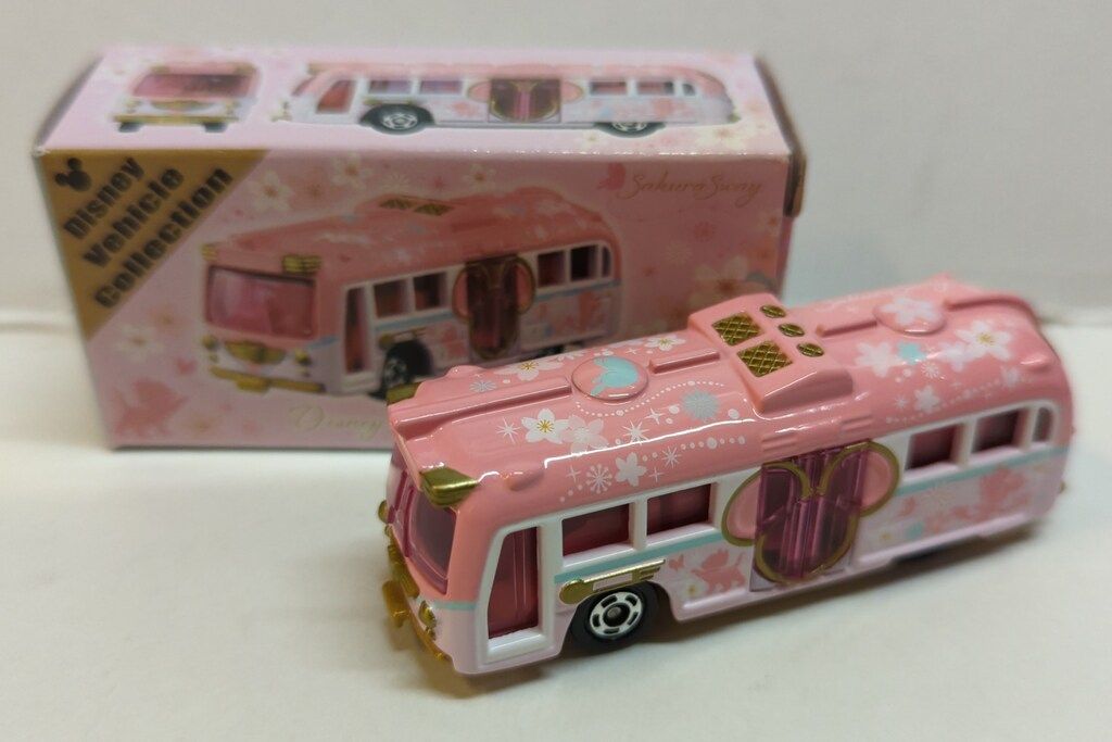 新品　セット　ディズニー トミカ さくら 春 リゾートクルーザー ダッフィー 新品 セット ディズニー トミカ さくら 春 リゾートクルーザー
