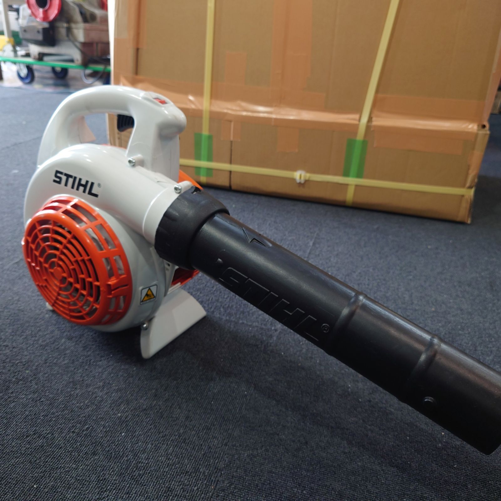 STIHL BG56 エンジンブロワー(Z-16) - メルカリ