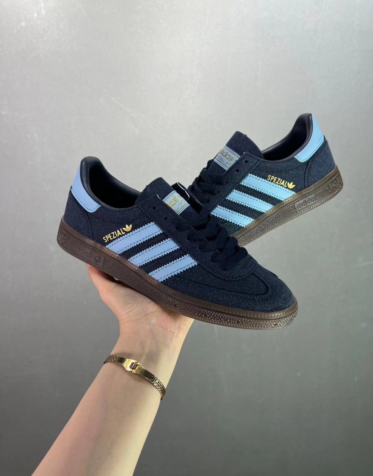 新品未使用adidasスニーカー スペツィアル SPEZIAL