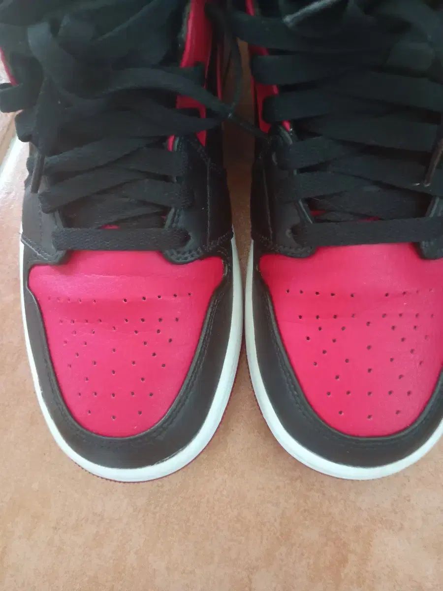 250 エアジョーダン 1 ミッド ブレーザー 2020 シューズ(男性用) バスケットボール スポーツ