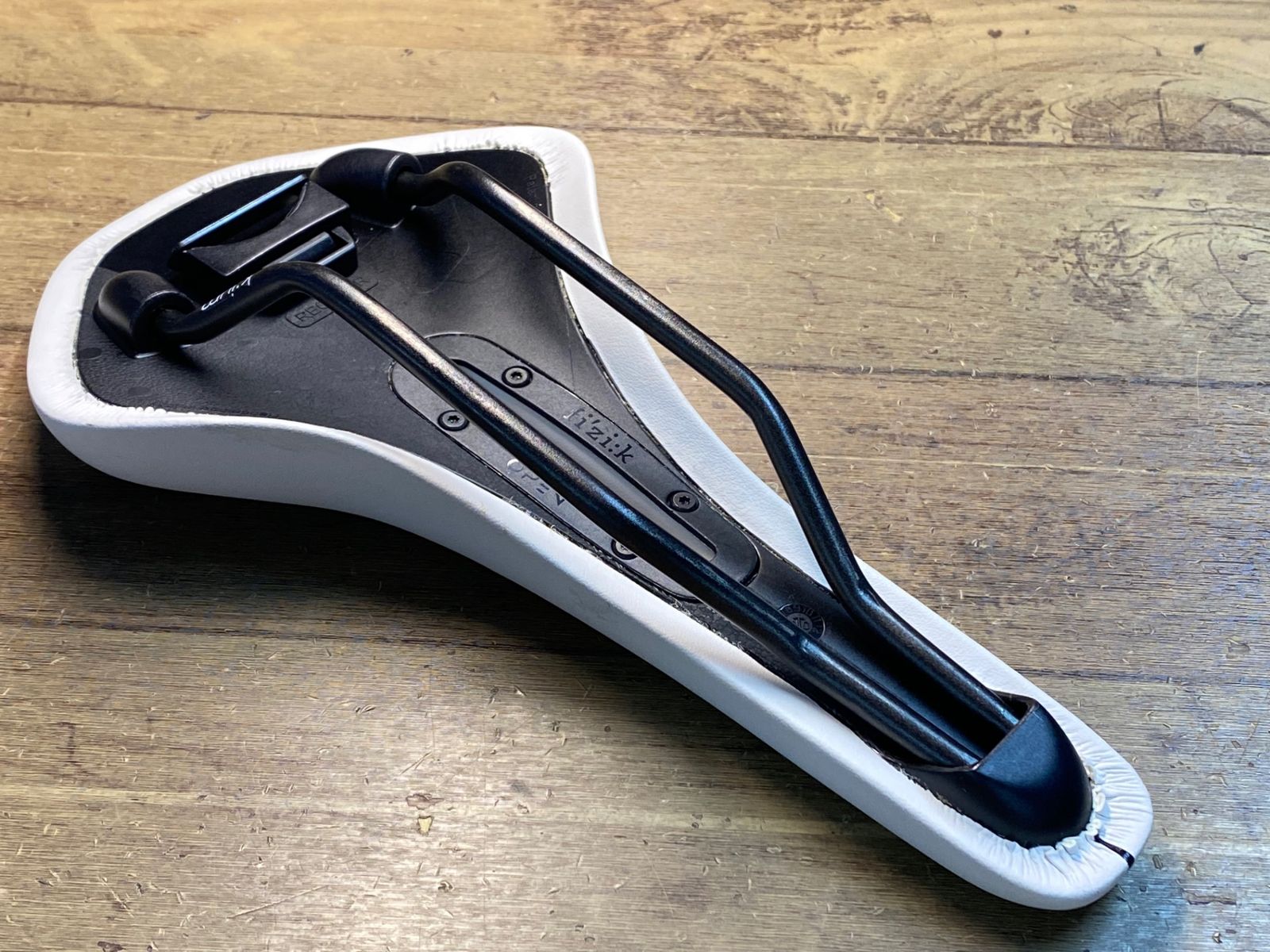 非売品 fi'zi:k ANTARES R3 OPEN kiumレール152mm FIZIK フィジーク ANTARES R3 Kium ラージ 152mm 非売品 Fizik ALIANTE