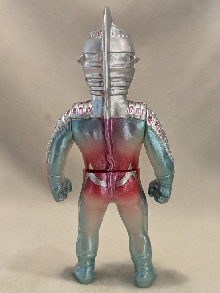 MAXTOY ミニソフビ怪獣倉庫シリーズ ウルトラセブン 蓄光成型/銀