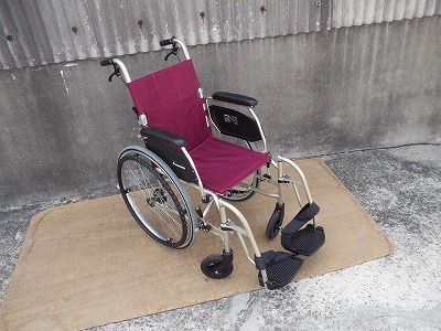 一部地域を除く 自走式車椅子