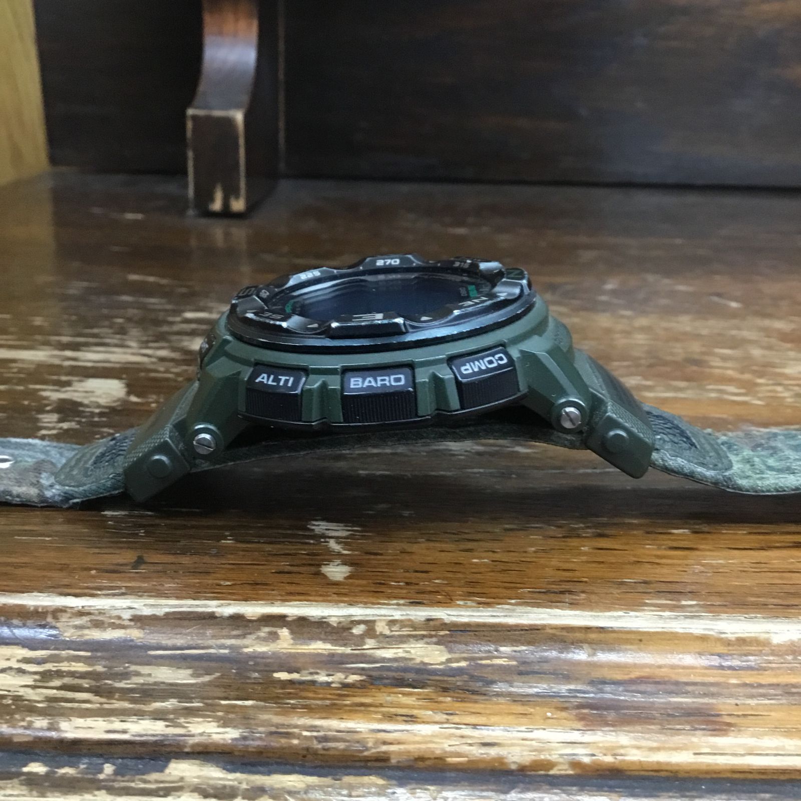 稼働品】 CASIO PROTREK PRW-2500B-3JF（レアモデル） グリーン カシオ 