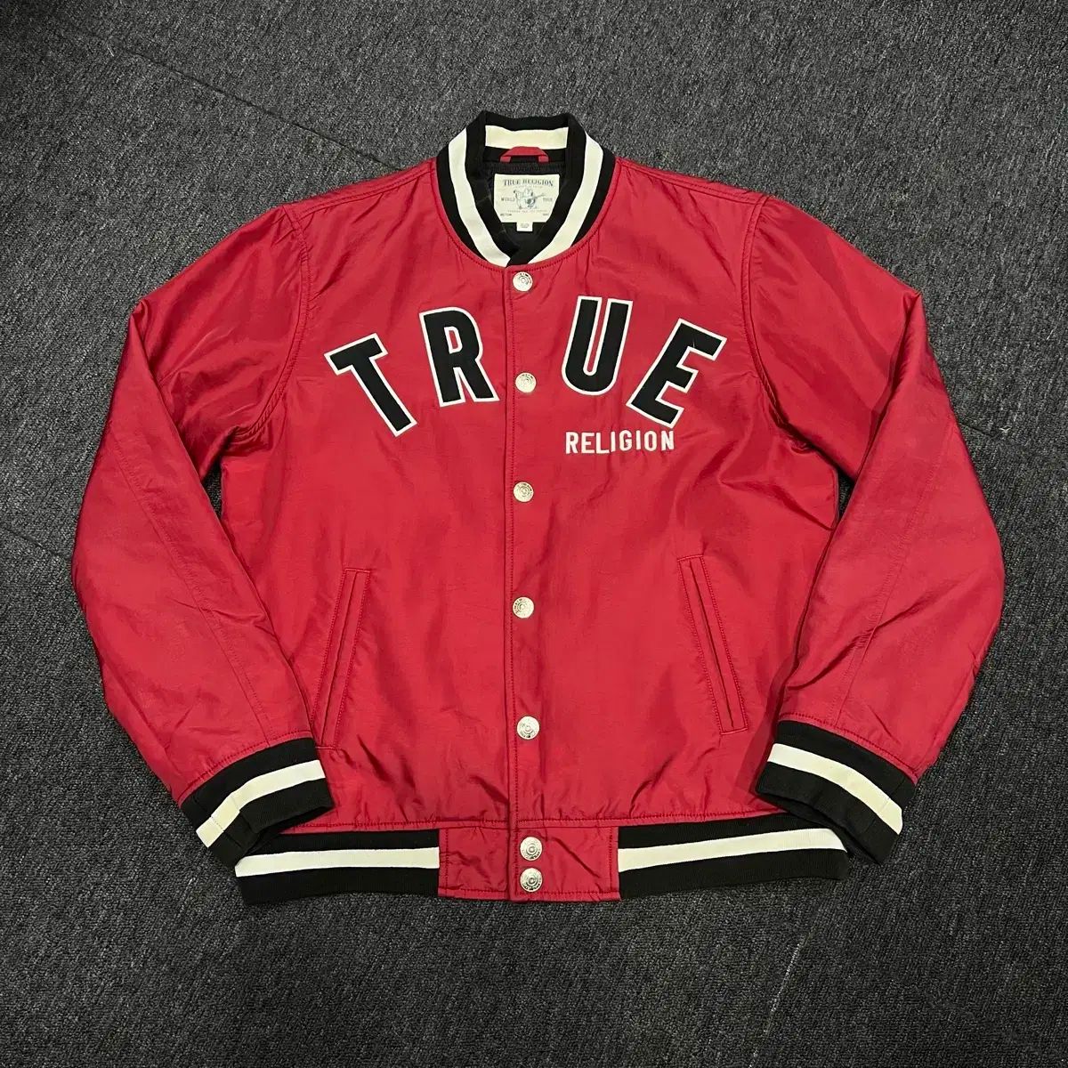 TRUE RELIGION トゥルーレリジョン ナイロン バーシティ ジャケット