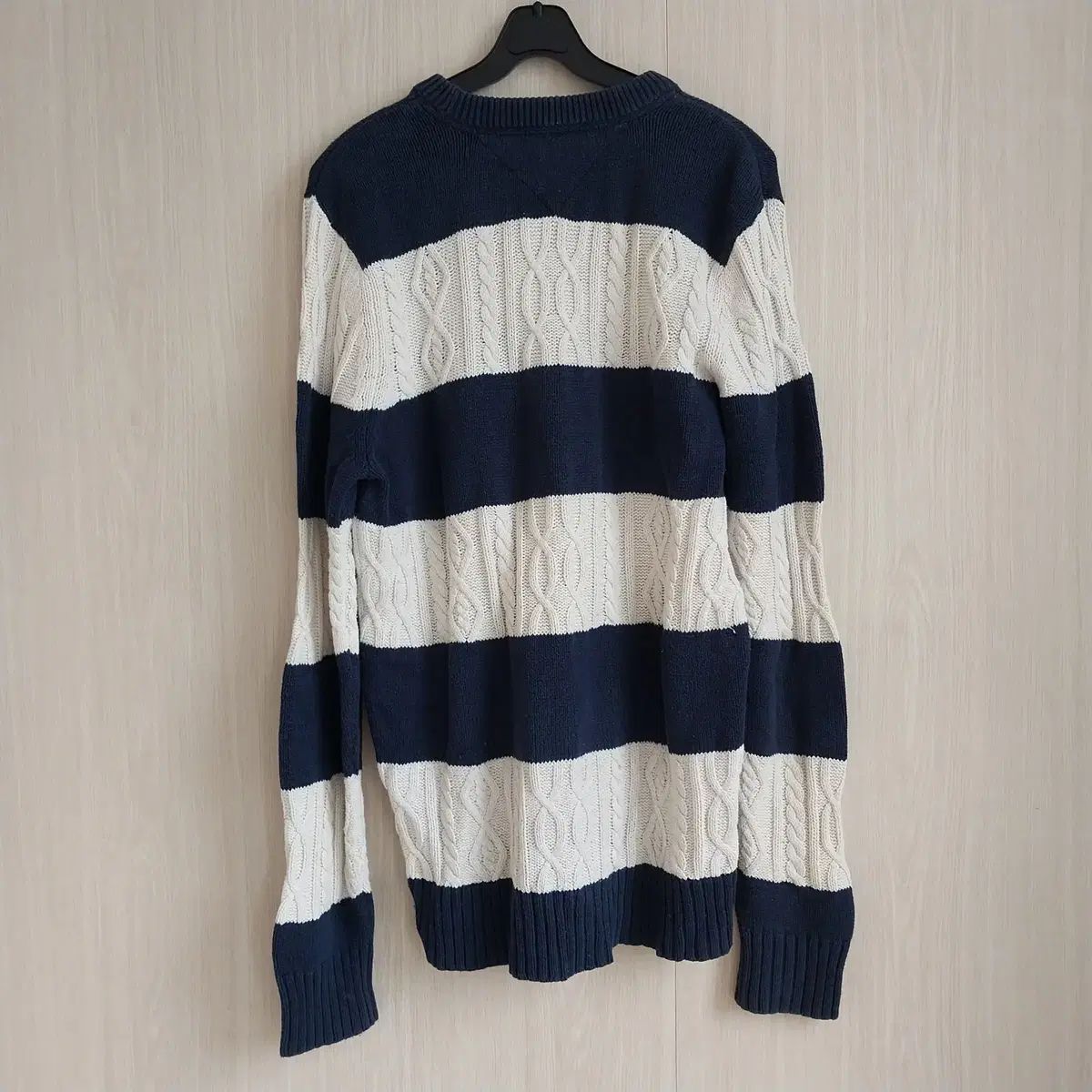 【雷市場（ポンジャン）商品韓国直送】 Tommy Hilfiger(トミーヒルフィガー) ニット セーター 95 サイズ C9679