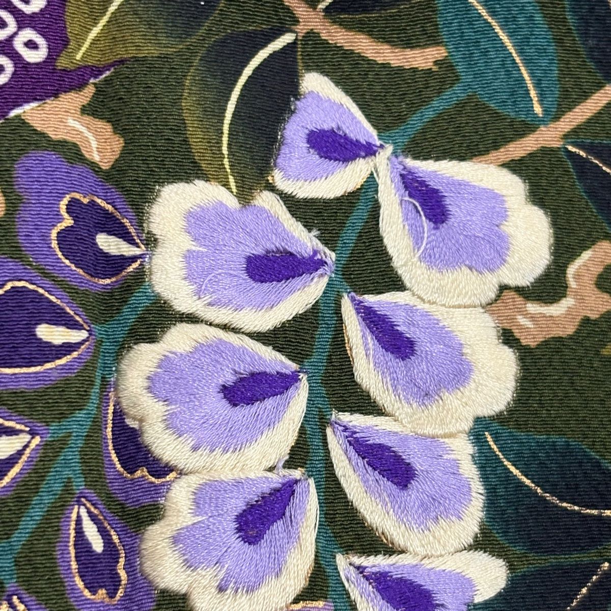 平和屋着物○訪問着 竹屋町刺繍 草花文 黒地 金彩 正絹 逸品