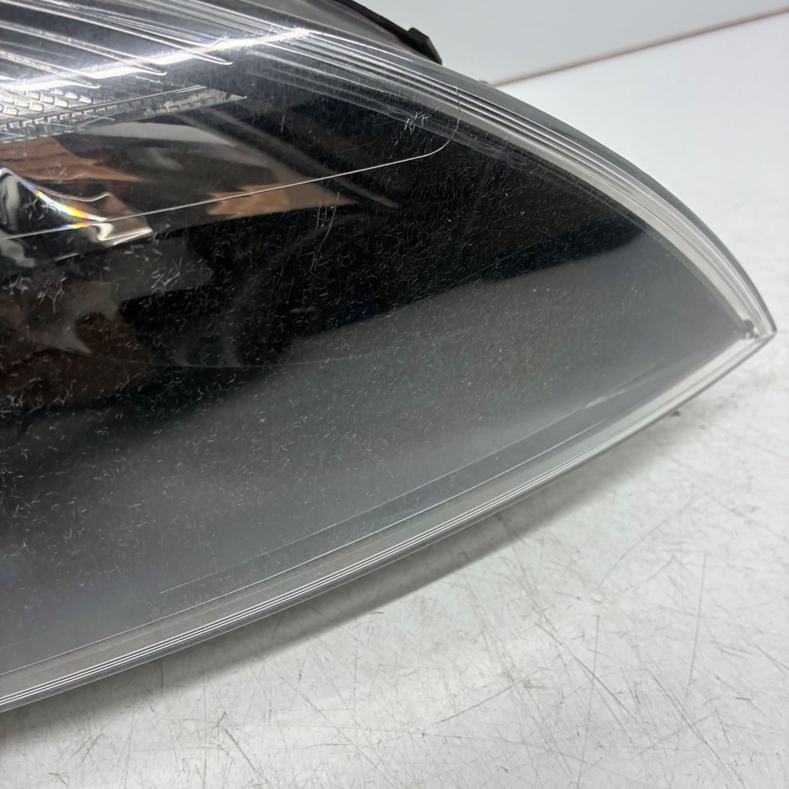 コーティング済 VOLVO ボルボ MD4204T V40 ヘッドライト ランプ レンズ 右側 運転席側 R HID バラスト付き 31283335 P71548