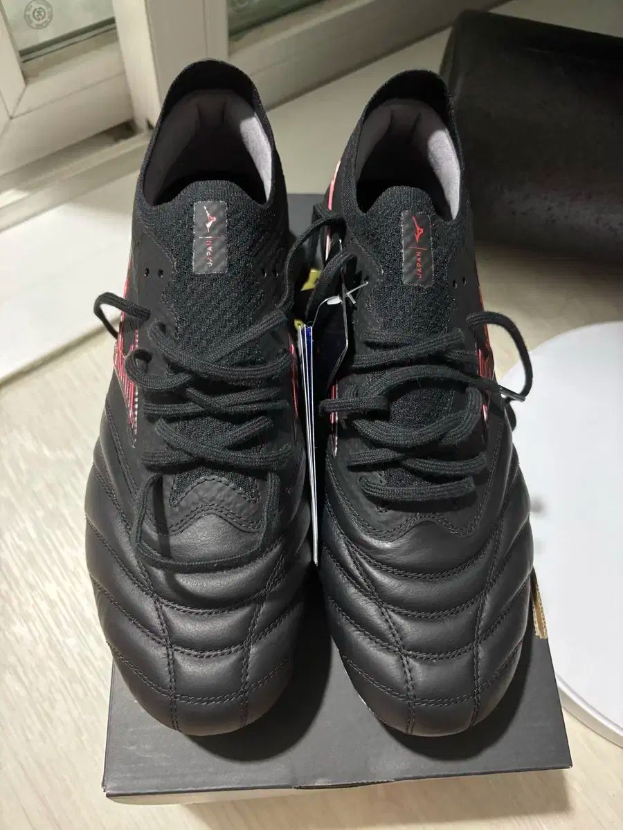 ミズノ モレリア NEO4 ベータ ジャパン AG サッカーシューズ 27.0cm