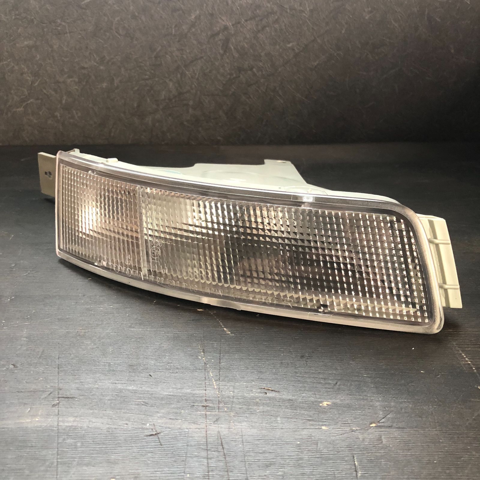 トヨタ MR2 SW20 フロント ターンシグナルランプ レンズ LR トヨタ MR2 SW20 フロント ターンシグナルランプ レンズ LR LENS FRONT