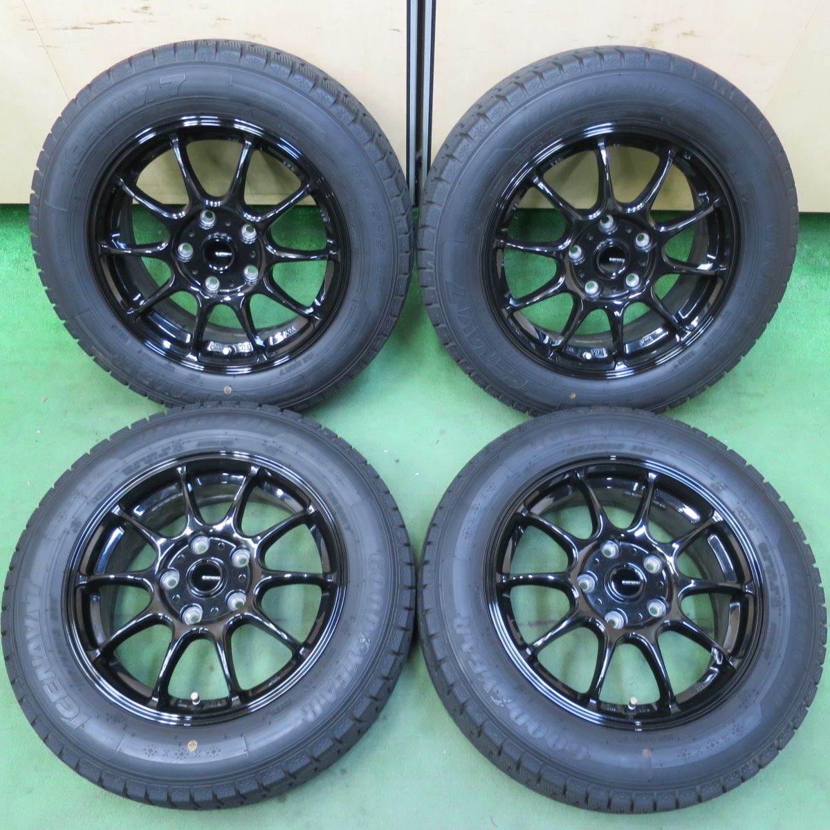 超バリ溝！185/65R15 スタッドレスタイヤ 4本セット ダンロップ 超バリ溝！185/65R15 スタッドレスタイヤ 4本セット ダンロップ Car