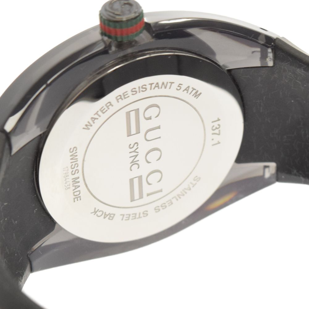 GUCCI (グッチ) SYNC 137.1 シンクラバーベルト ウォッチ 腕時計